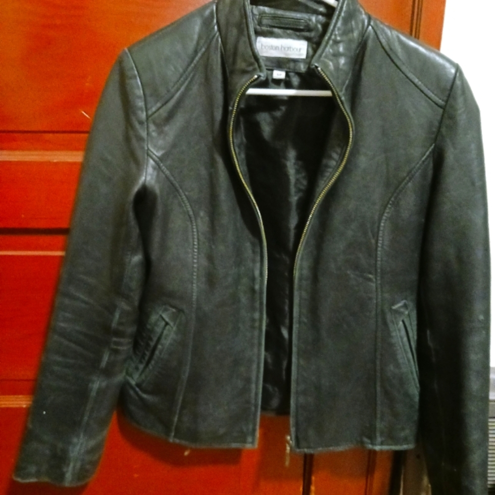 Black leather jacket [Boston harbor]